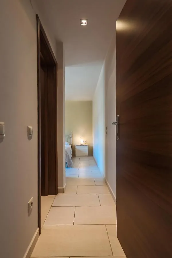 Scorpios Villa カラヴォミロス